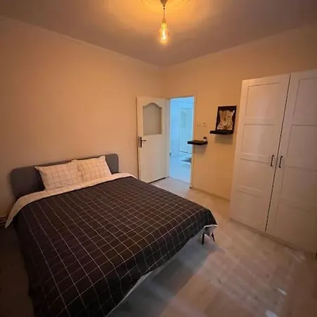 Josh's Apartament